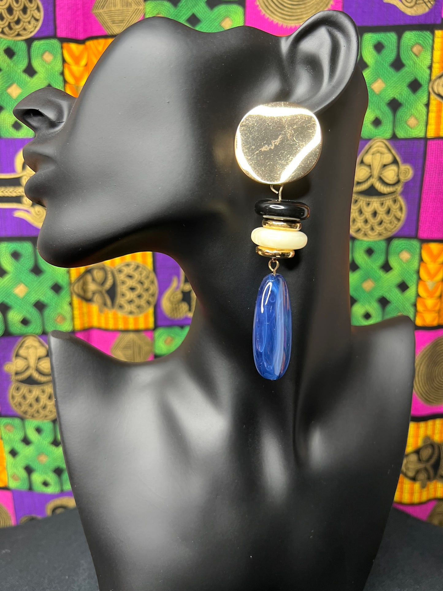 08.26 Earrings Gld/Blk/Wht/Blu Dangle