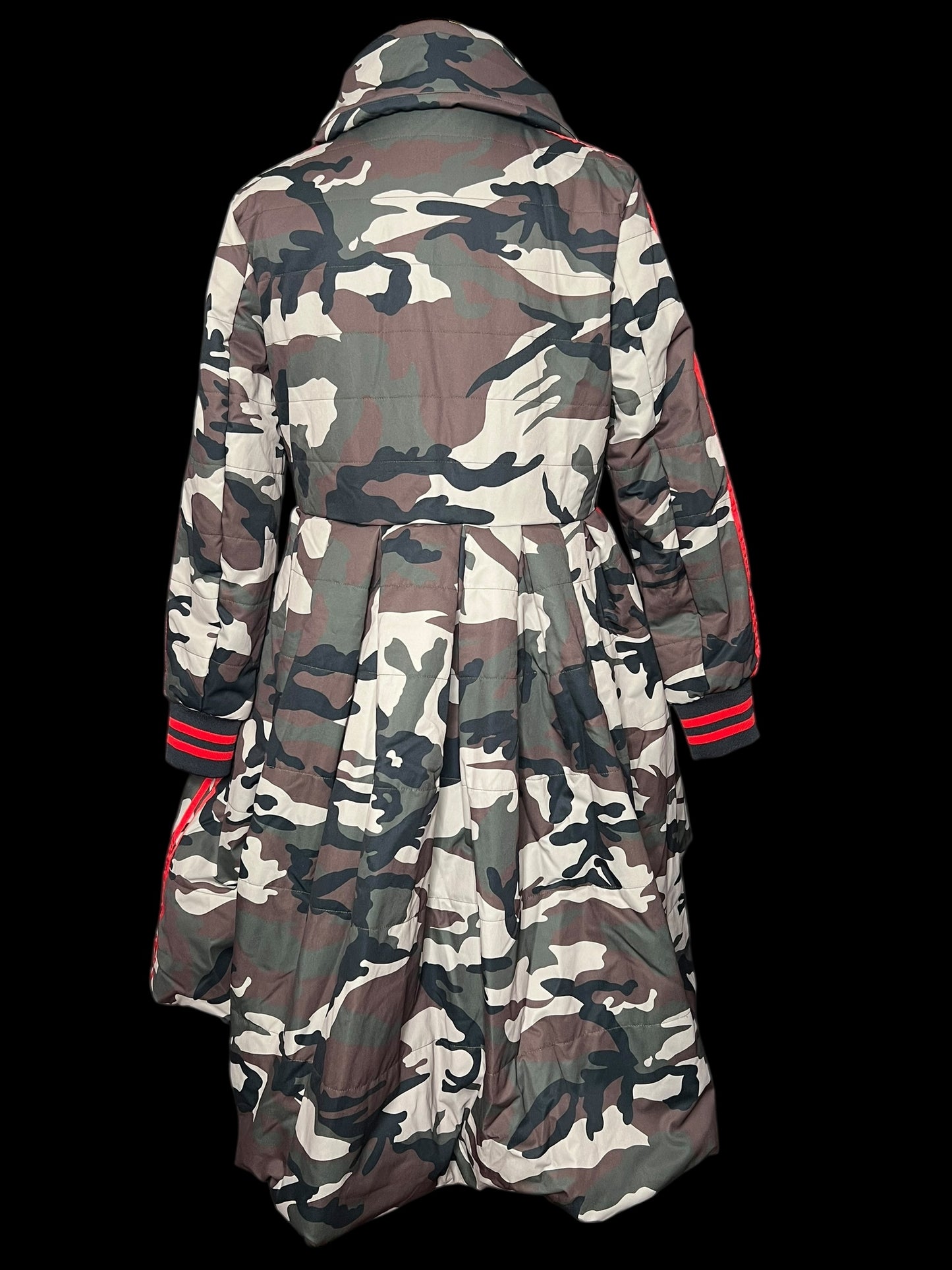 01.17 Coats NWT Akira Camo Decker Peplum Puffer Red Stripe (XL) Fits (8/10)