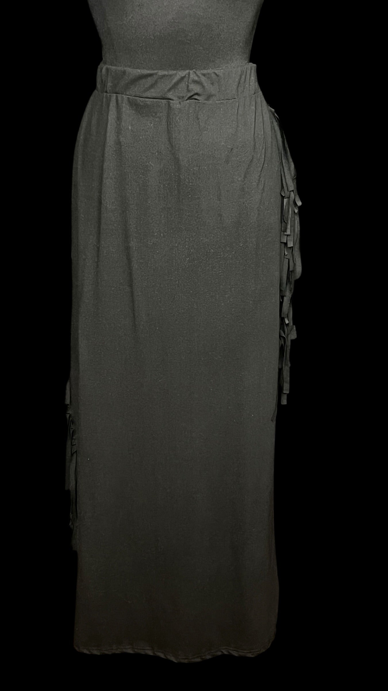 10.05 Skirts NWOT Blk Knit Fringed Maxi (XXL) Fits (XL/1X)