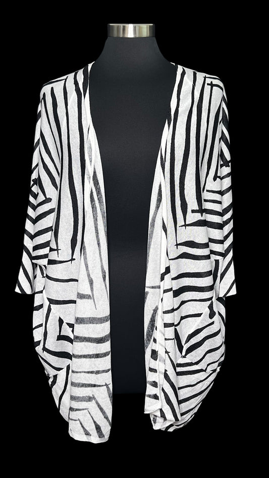 07.14 Cardigans NWT L. Bryant Blk/Wht Zebra (18/20) Fits (16/18) Cvy