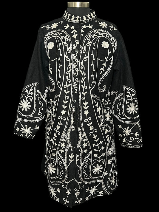 02.03 Coats Metrostyle Black w/Wht Sequin Embroidery (L) Fits (10)