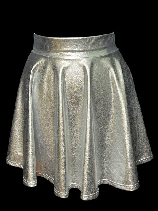 04.03 Skirts NWT ExChic Slvr Skater Mini (XL) Fits (L/XL)