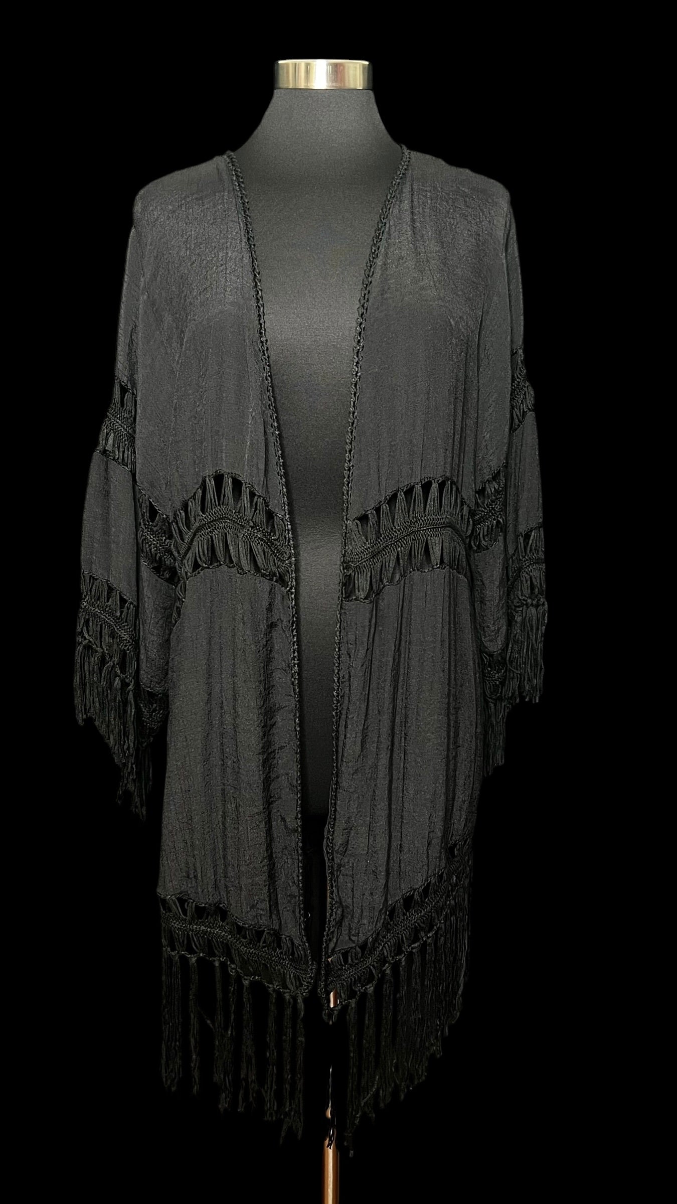 08.16 Dusters NWOT Vivid Blk Crochet Fringe (8/10)