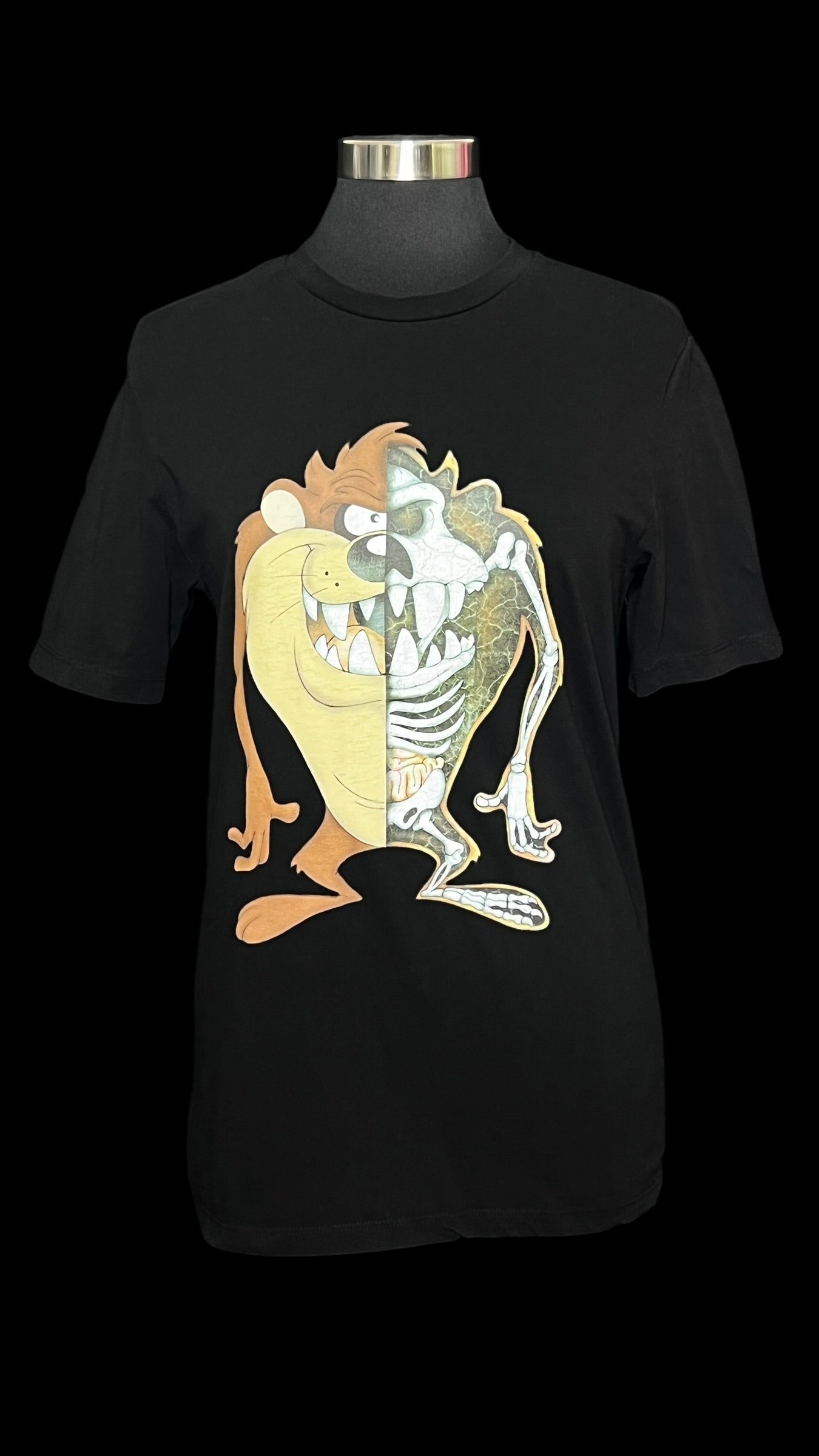 08.27 Tops Looney Tunes Tazmanian Blk Tee (XS)