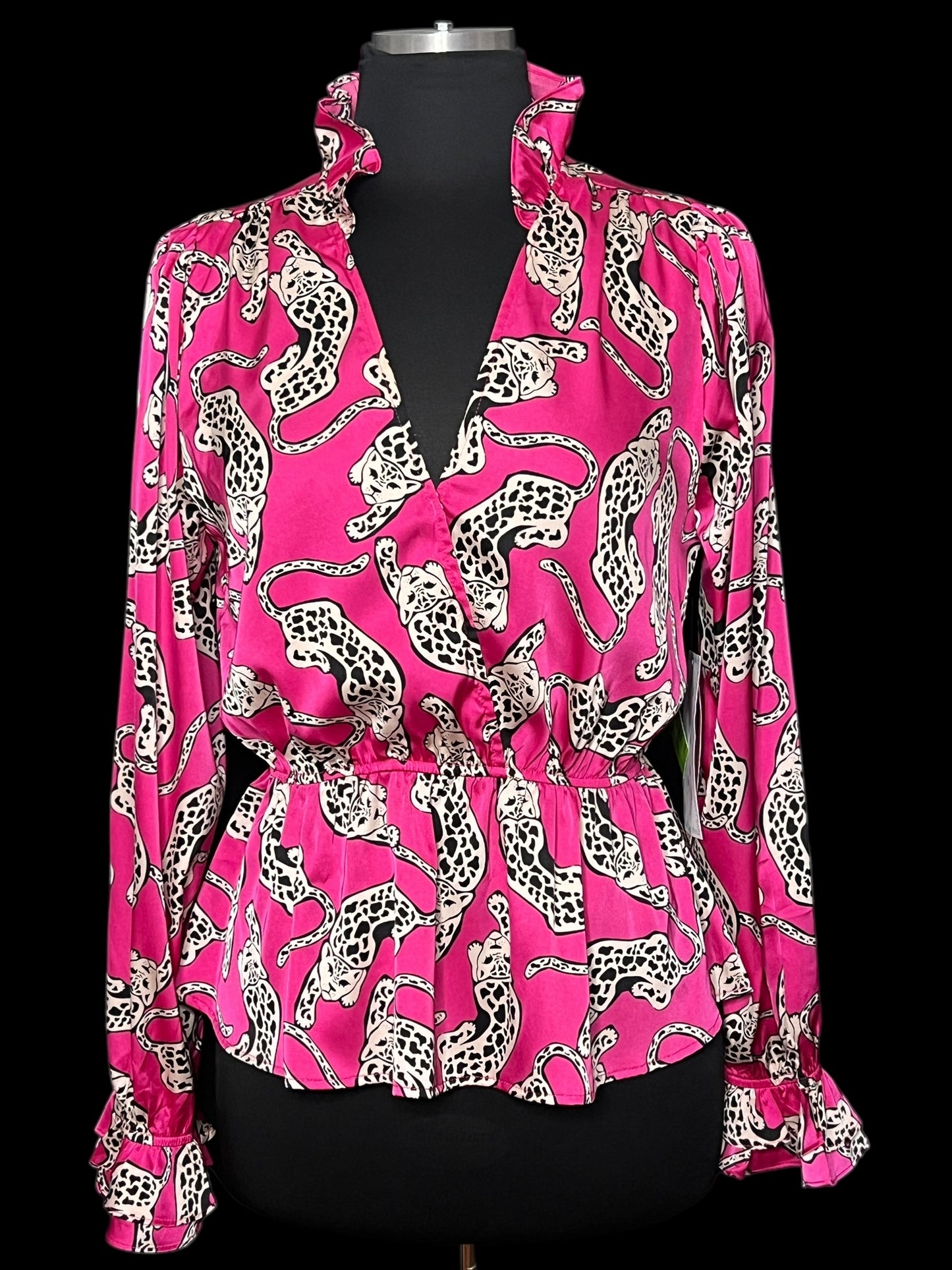 06.21 Blouses NEW Sweet Rain Fuchsia w/White Leopards (L) Fits (M/8)
