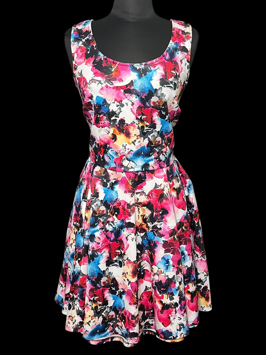 07.04 Sets Torrid Floral Skater Skirt Set (2/2X) Fits (1X) Cvy