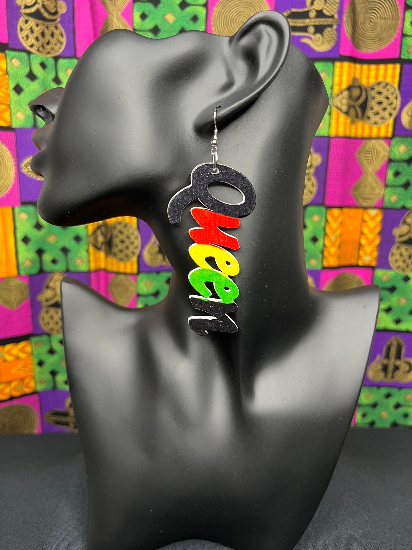 06.12 Earrings Queen Red/Blk/Grn