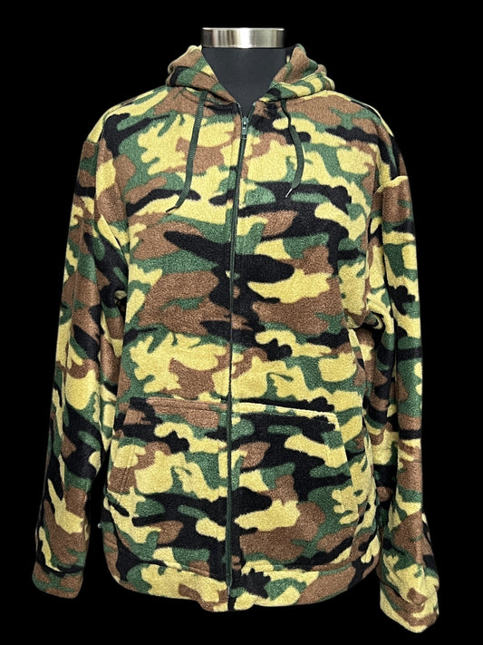 01.05 Jackets NWOT Highland Camo Fleece (L)