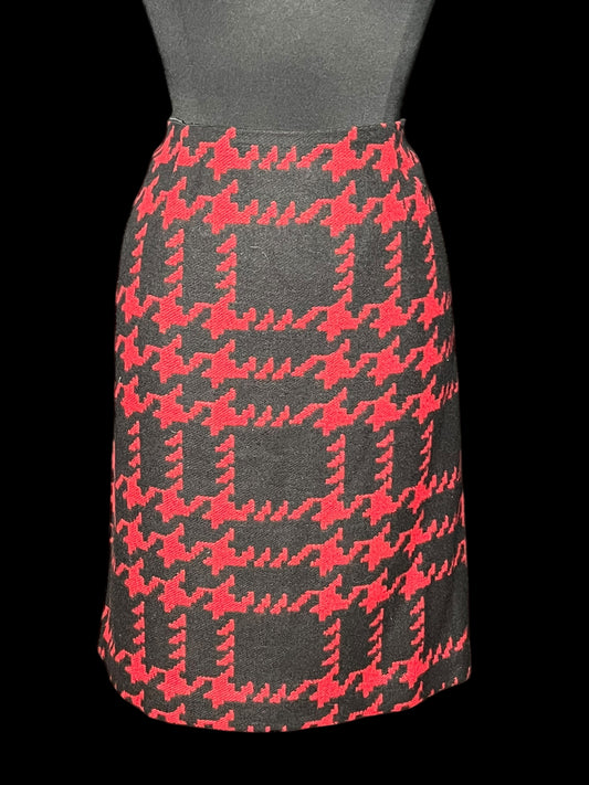 02.04 Skirts Talbots Red/Blk Houndstooth (14W) Fits (12W)