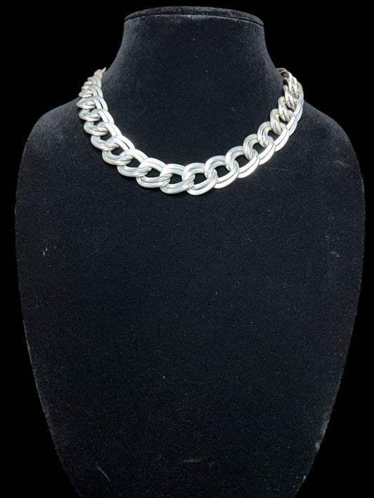 02.25 Necklaces Silvertone Brushed Chain Link