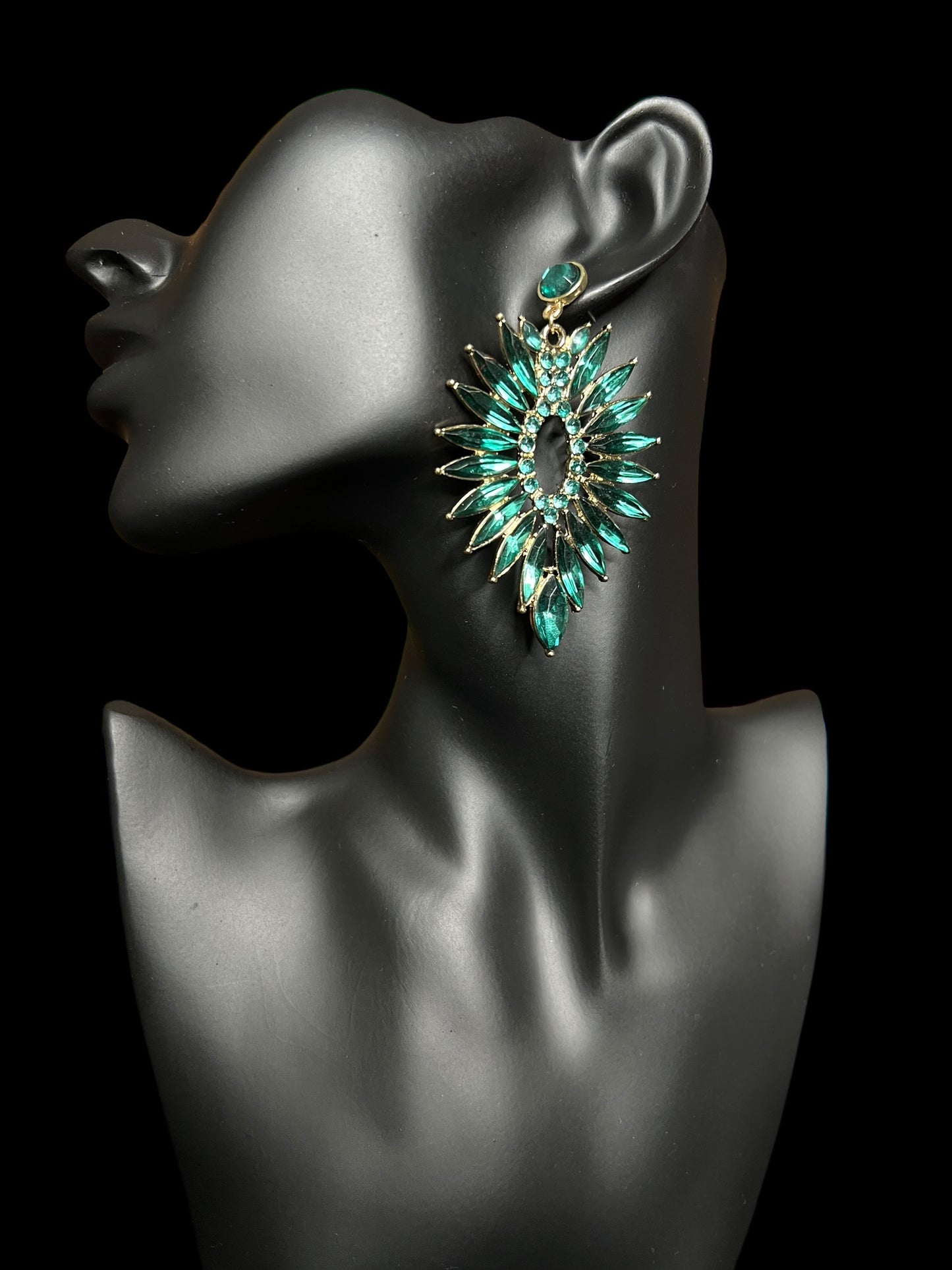 11.12 Earrings NEW Grn Rhinestone Starburst Dangle (PB)