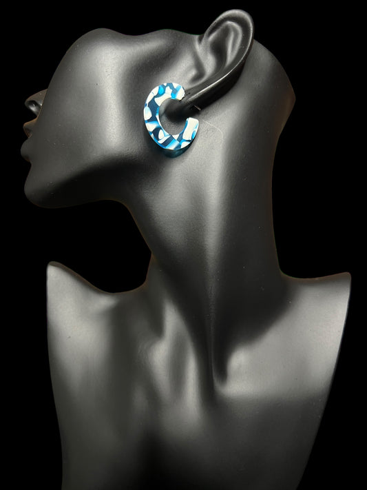 01.02 Earrings SJ Blue/Wht Marble Hoop (PB)