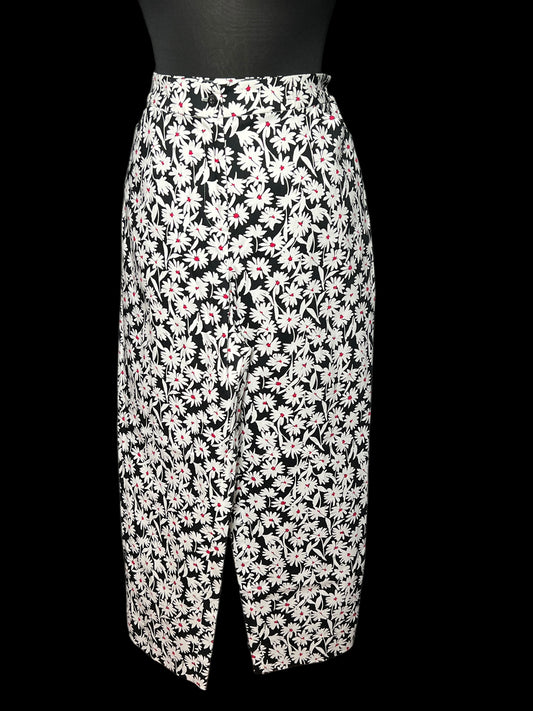 03.17 Pants NWOT Appleseed's Blk/Wht Floral (16) Fits (14P)