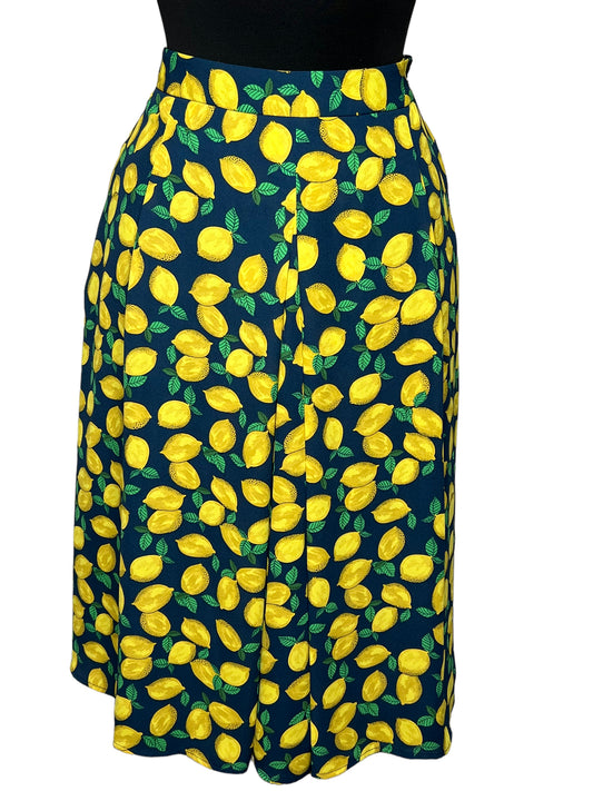 09.07 Skirts The Limited Navy Lemon Print (14) Fits (12)