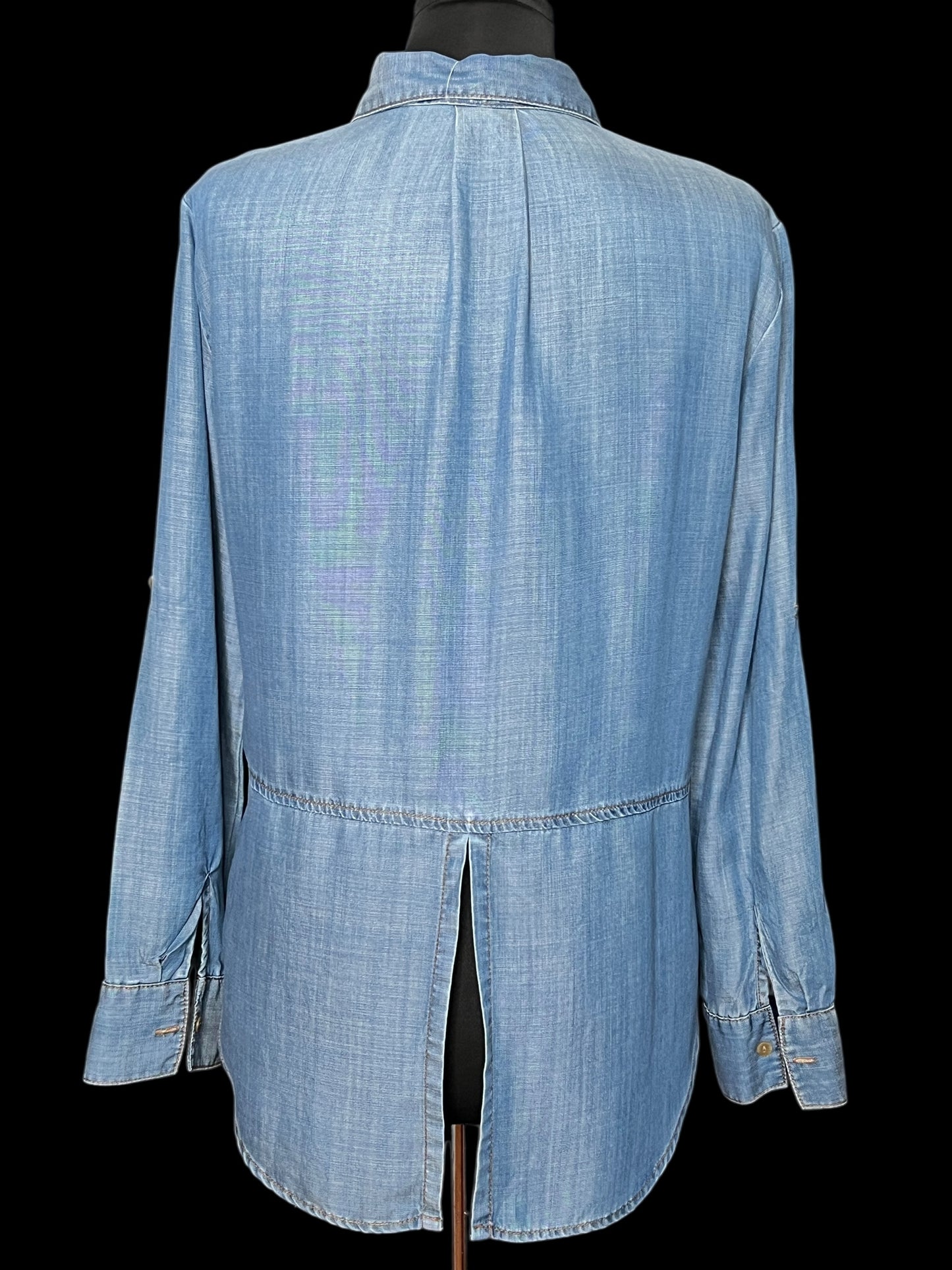 05.08 Blouses Velvet Heart Blue Chambray Denim (M/8)