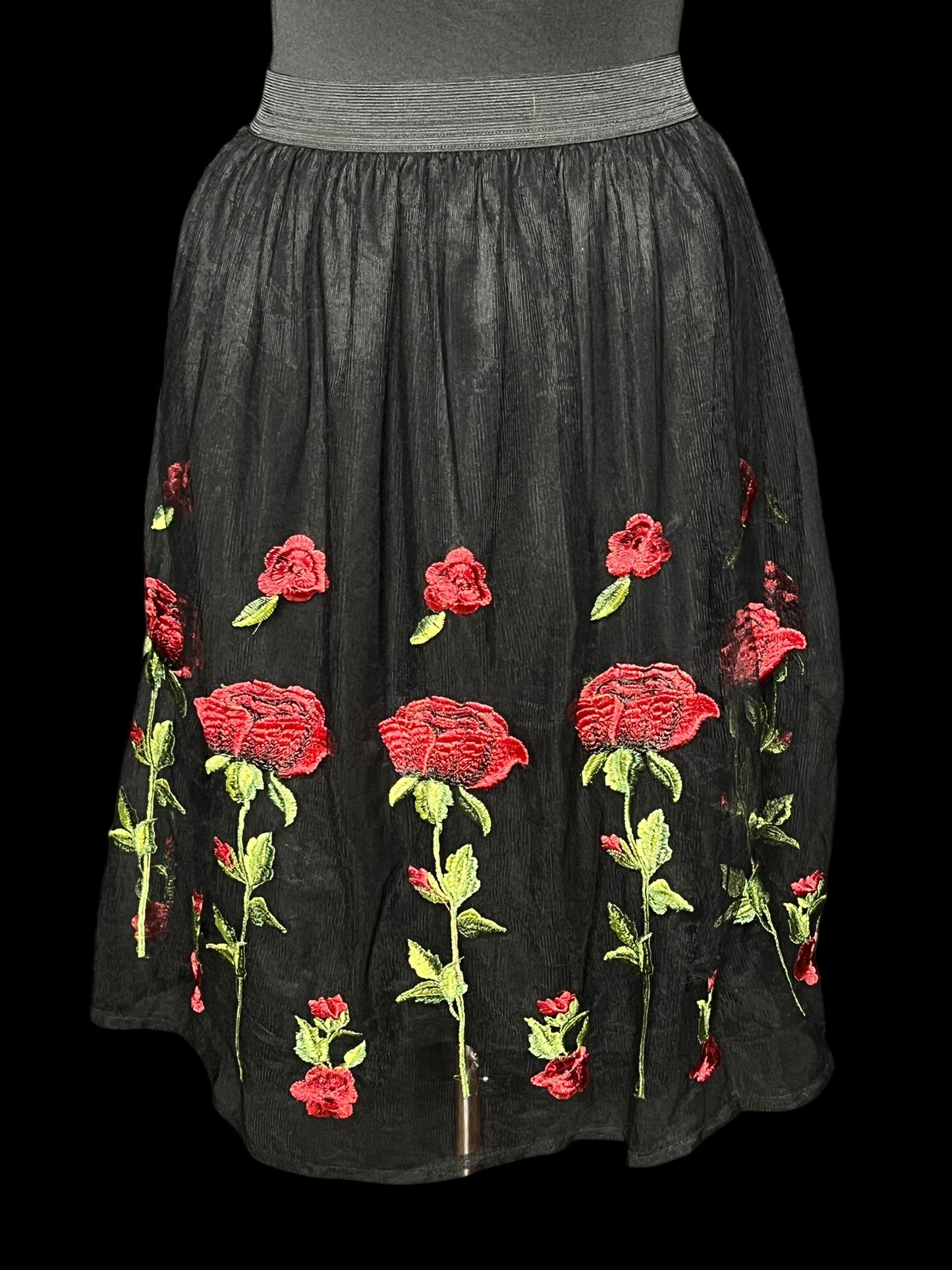 06.21 Skirts Over Kleshas Blk Tulle Red Embroidered Rose (10/12)