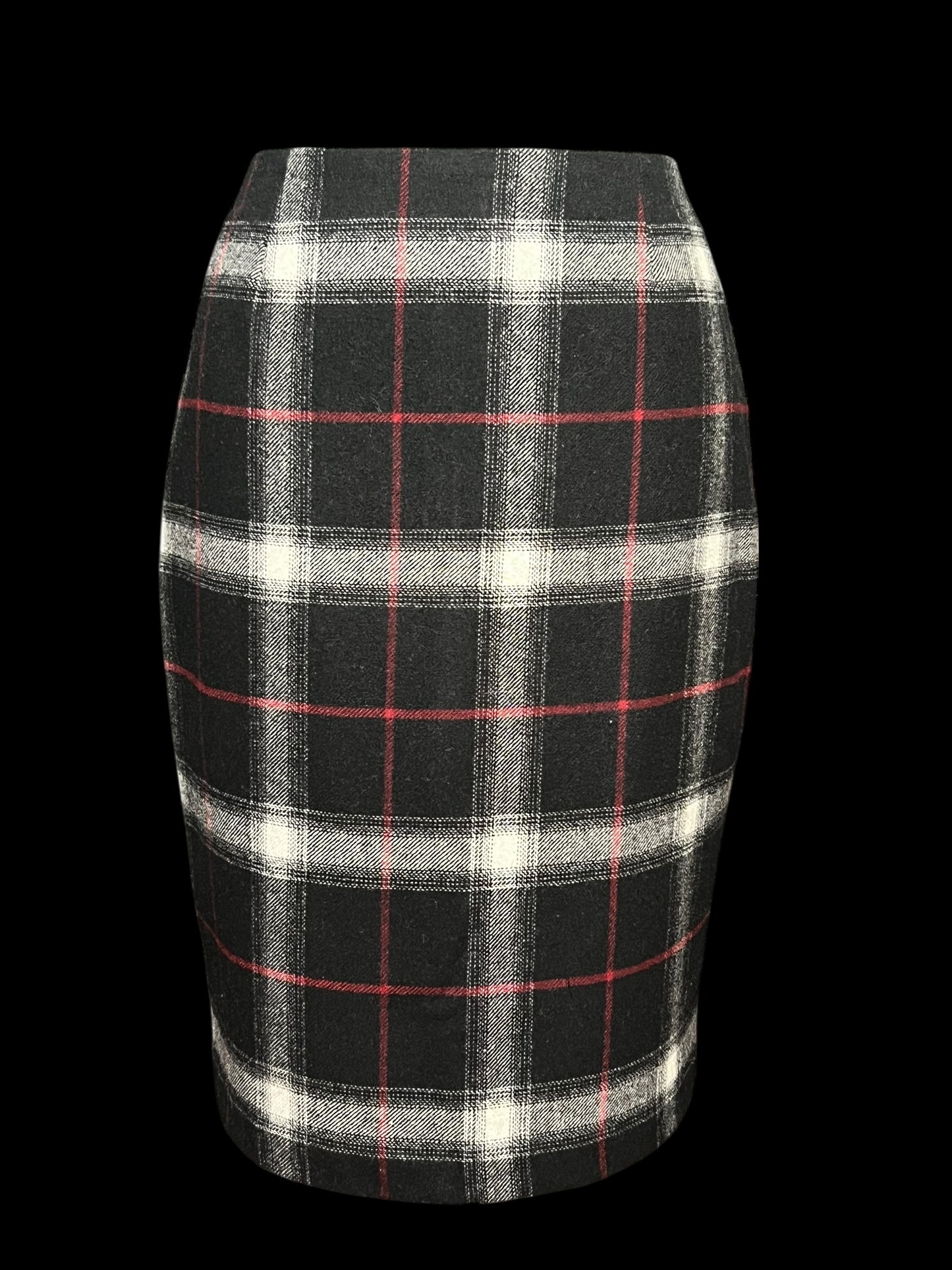 11.04 Skirts Dalia Collection Red/Blk/Wht Plaid (10) Fits (8)