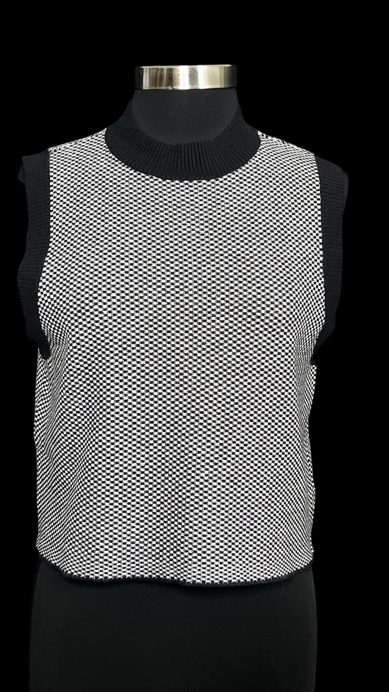10.13 Sweaters R. Zoe Blk/Wht Vest (XL) Fits (M/8)