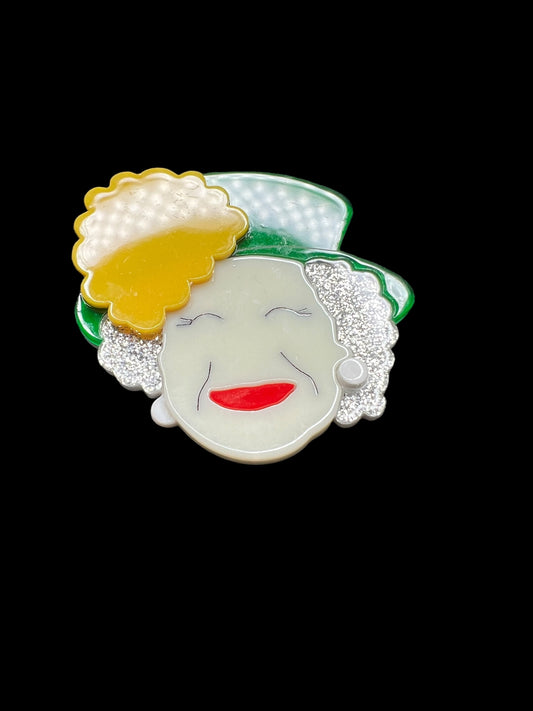 12.26 Brooches Woman Face Silver Hair