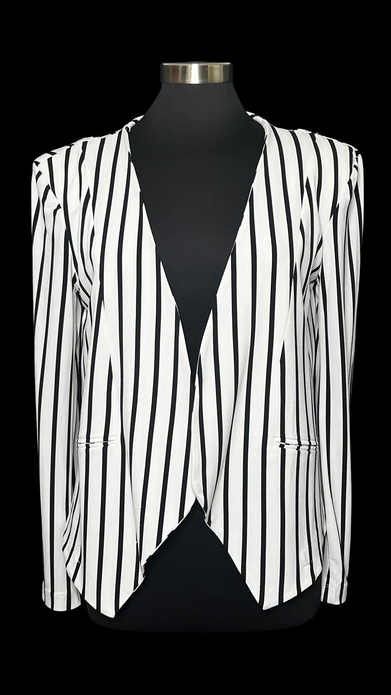 08.11 Blazers Bisou Bisou Blk/Wht Striped (M) Fits (8)