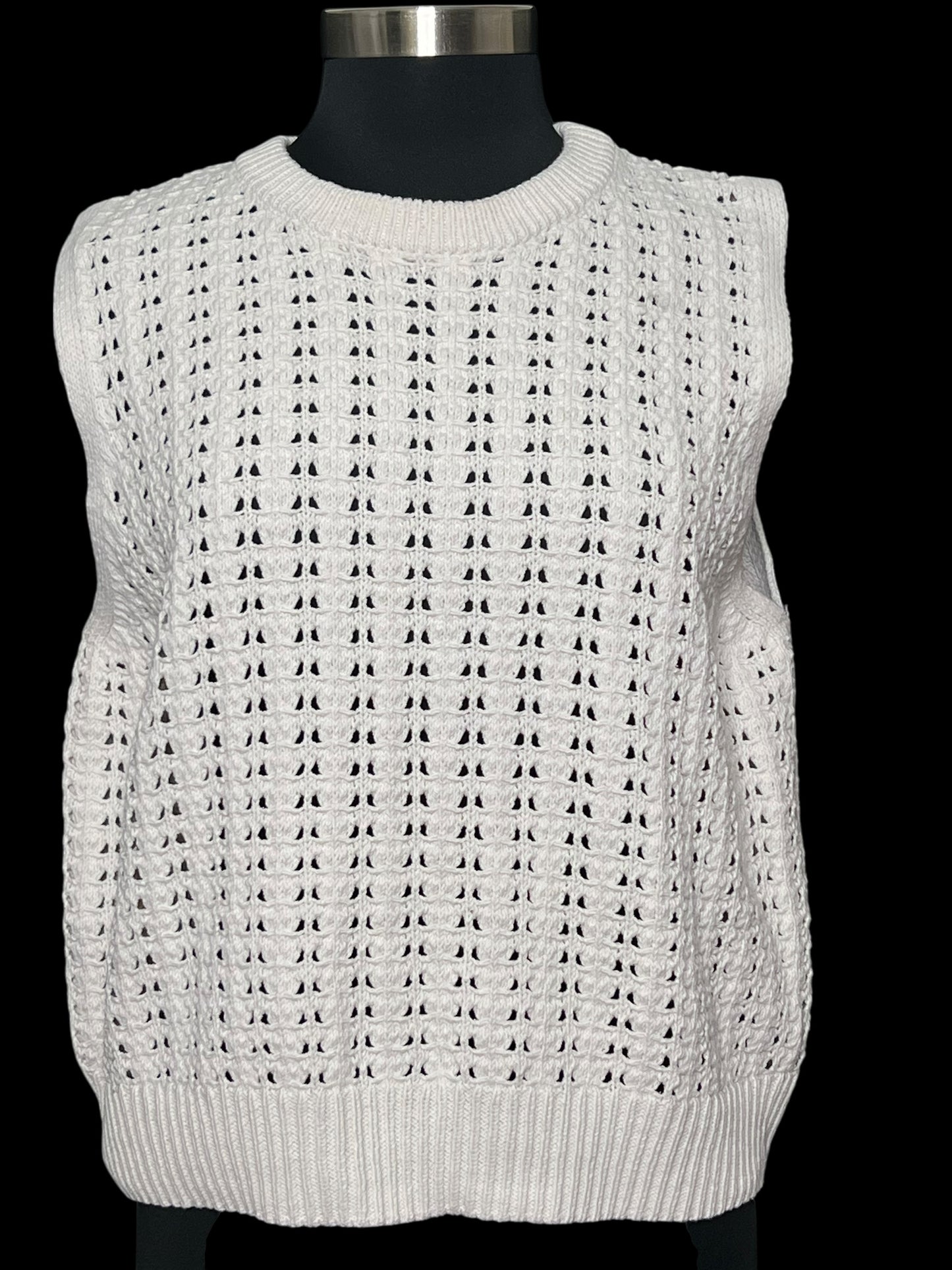 10.27 Sweaters NWOT U. Threads Cream Sweater Vest (XXL) Fits (L)