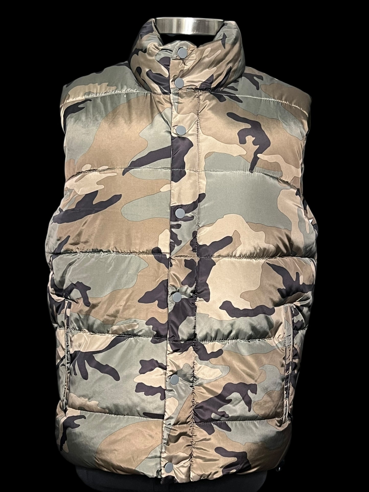 10.17 Coats NWT Old Navy Camo Puffer Vest (M) Fits (M/L)