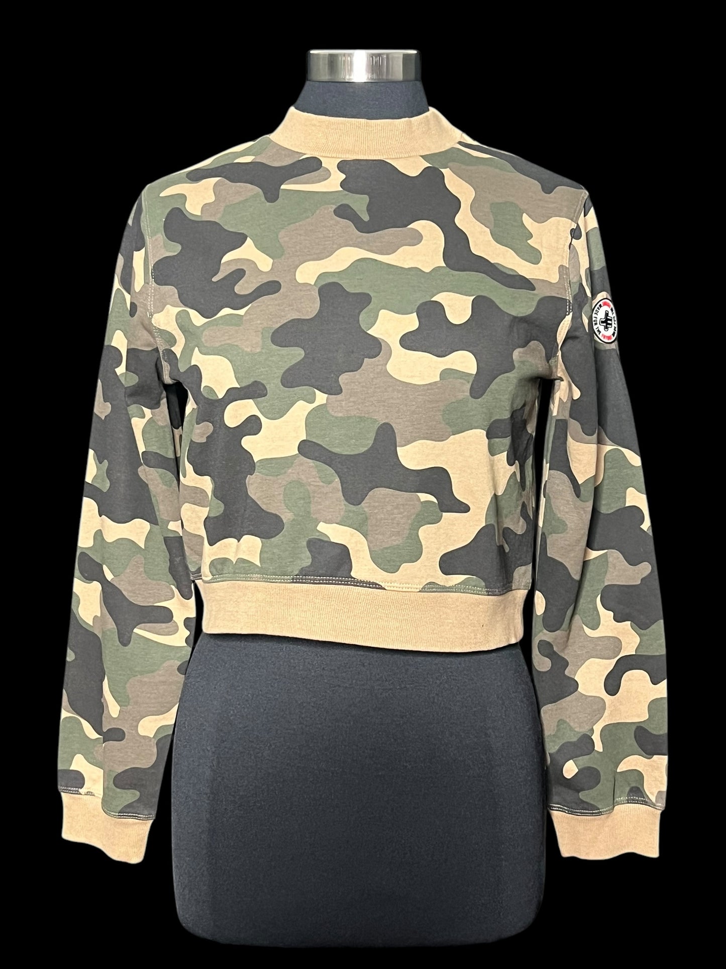 04.13 Sweatshirts NWT Jennyfer Camo (XS) Fits (XS/S)