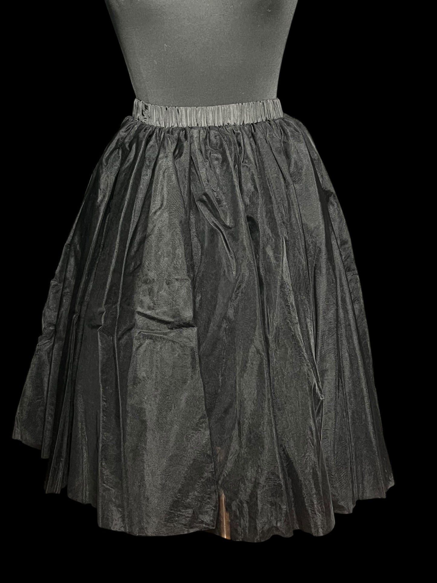 08.30 Skirts NWT Tulle Black (S) Fiits(S/M/L)