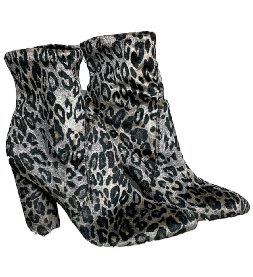 12.31 Shoes A. N. Day Gray/Blk Animal Print Bootie (10) Fits (9.5)