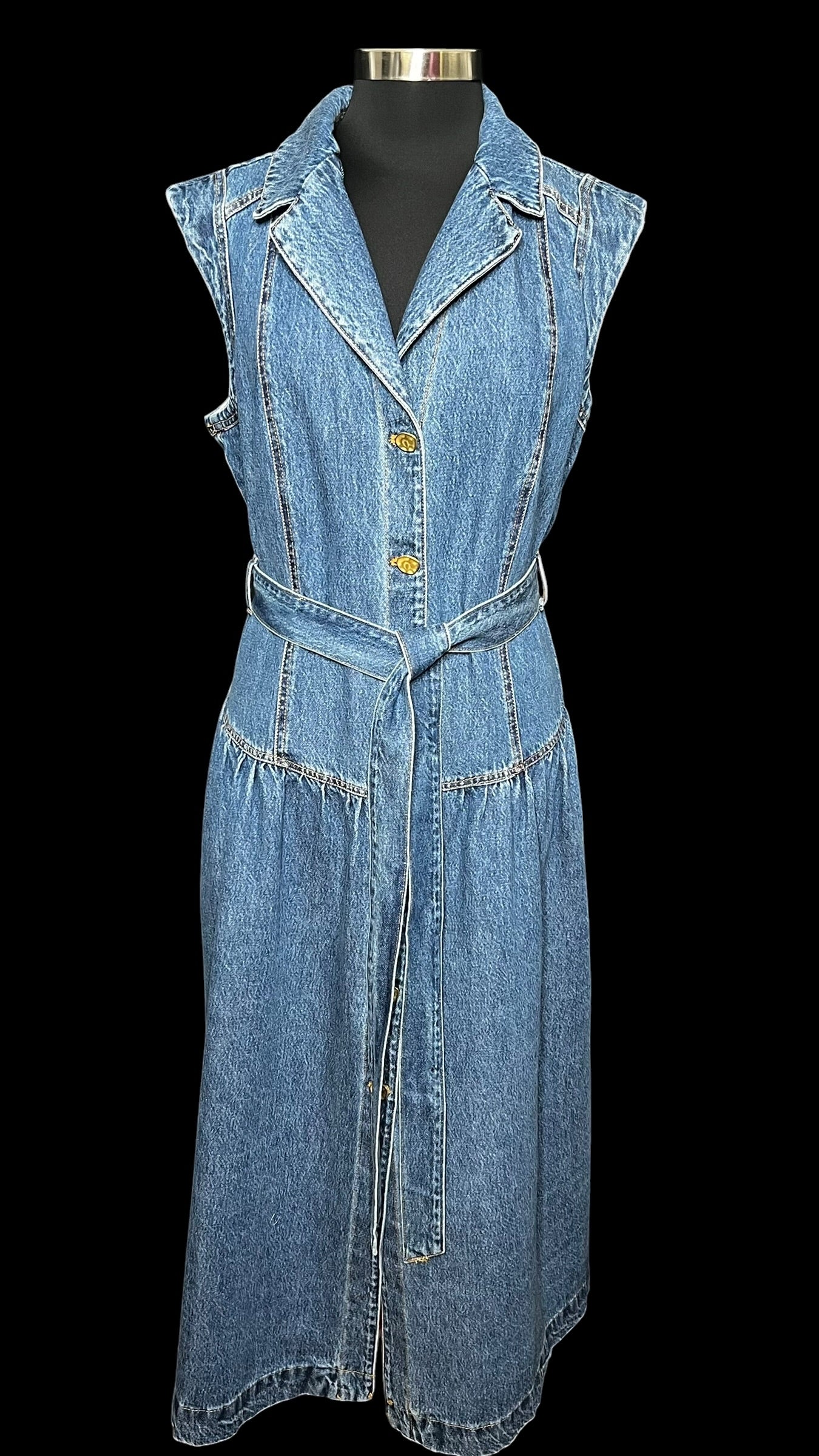 08.27 Dresses NWOT Future Collective w/Jenee Naylor Slvls Denim Button Front (17) Fits (14)