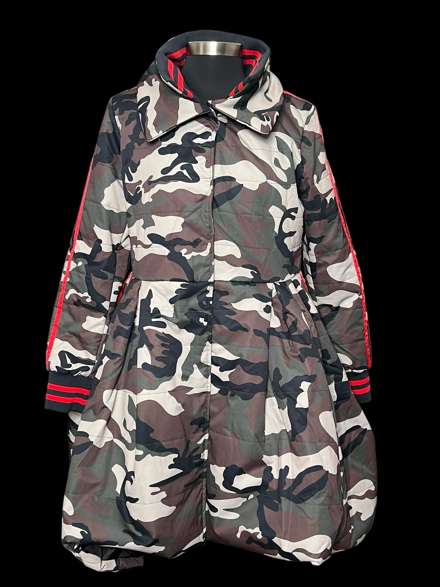 01.17 Coats NWT Akira Camo Decker Peplum Puffer Red Stripe (XL) Fits (8/10)