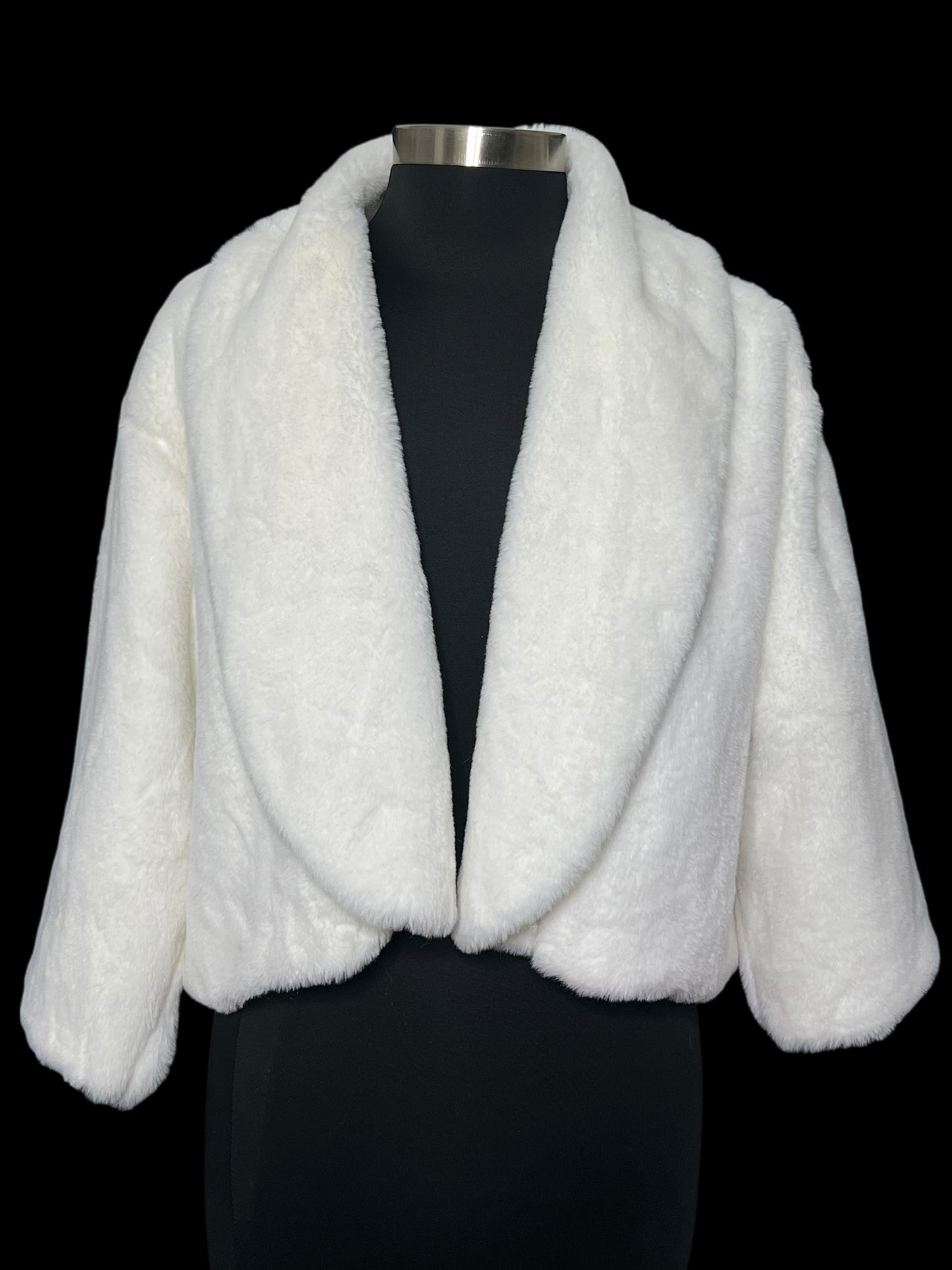 10.17 Jackets Park & Main White Faux Fur Balero (3X) Fits (L/XL)