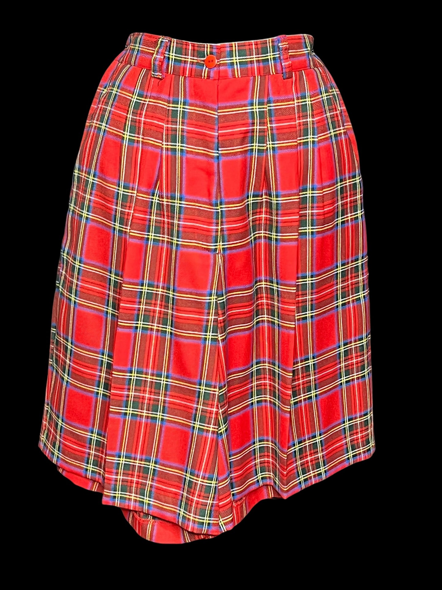 05.27 Shorts NWT Vtg Karen Scott Red Plaid (12) Fits (S/6) w=28