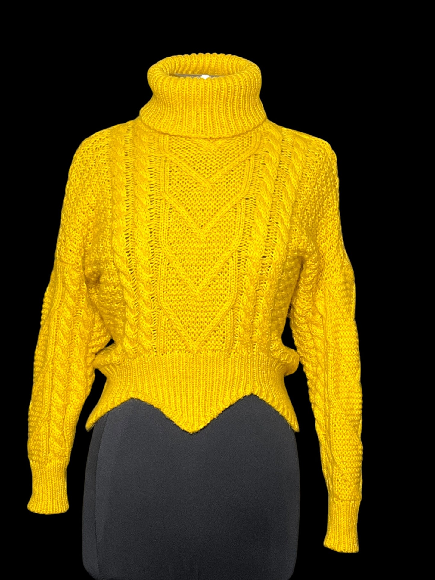 09.27 Sweaters Mustard Turtleneck (S)