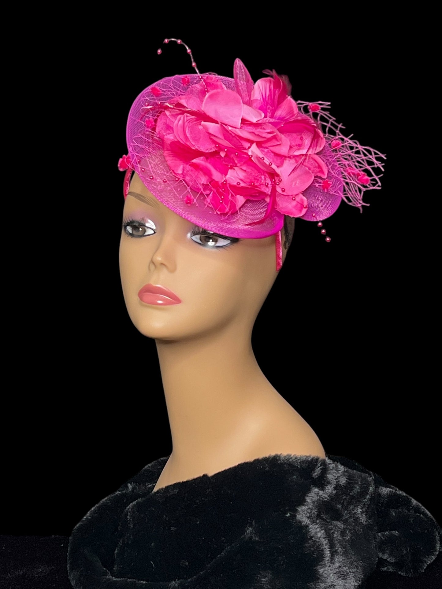 10.28 Hats NWOT Pink Fascinator