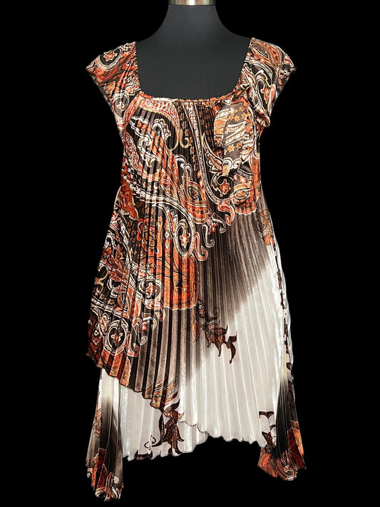 05.19 Dresses NWOT Neelam Brwn/Crm Paisley Pleated (10/12)
