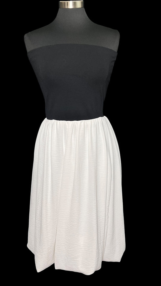 05.28 Dresses NWOT 21 Saints Blk/Wht Bubble Strapless (L) Fits (M/8)