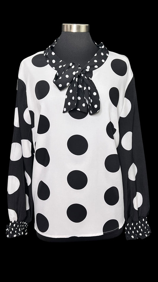 05.28 Tops Blk/Wht Polka Dot w/Bowtie (L/XL)